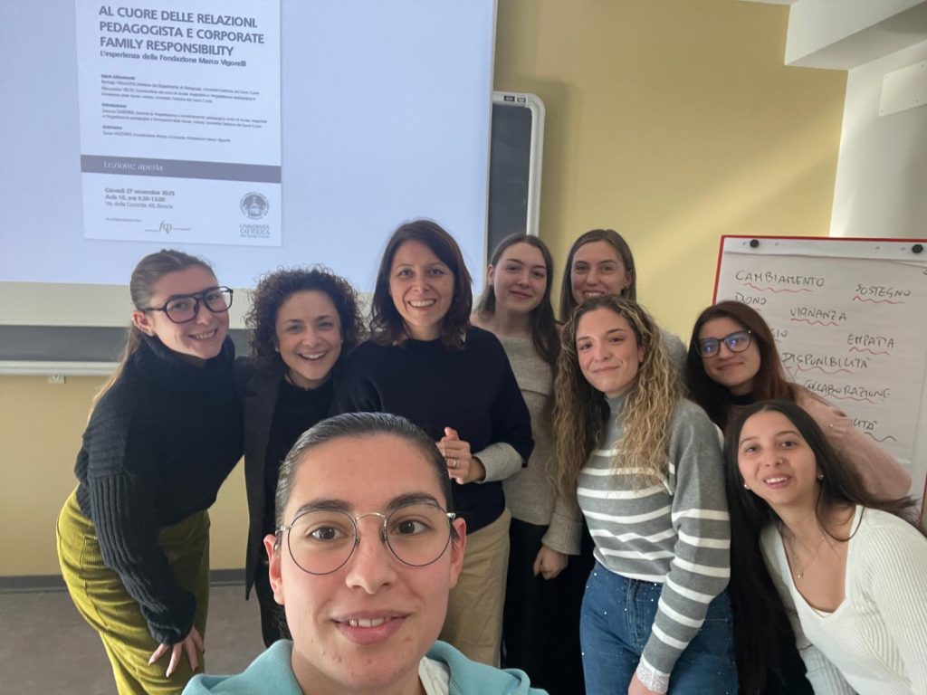 Alcune delle studentesse presenti alla lezione